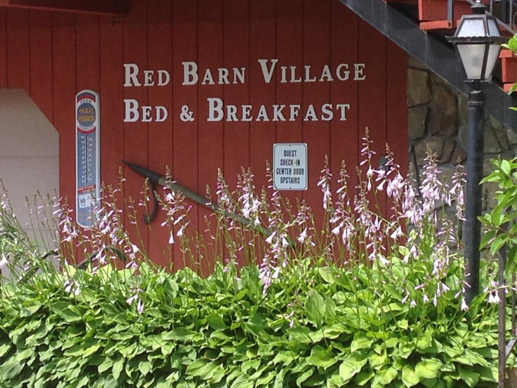 Red Barn Village Bed & Breakfast Clarks Summit Ngoại thất bức ảnh